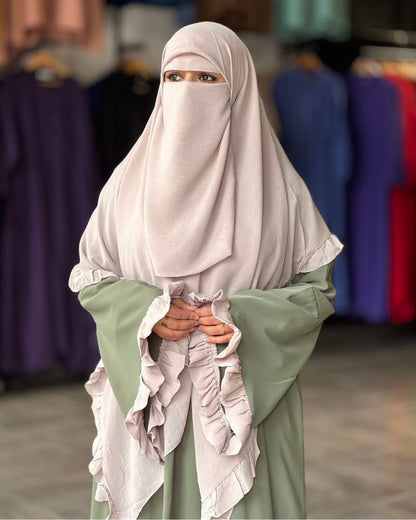 طقم "السكينة" الثلاثي (عباية+فولار+نقاب)