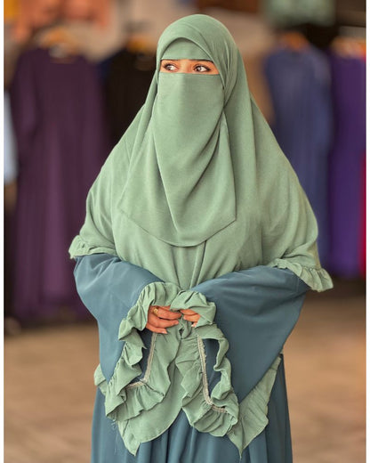 طقم "السكينة" الثلاثي (عباية+فولار+نقاب)