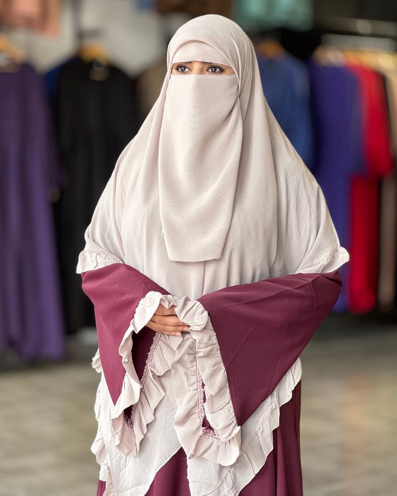 طقم "السكينة" الثلاثي (عباية+فولار+نقاب)